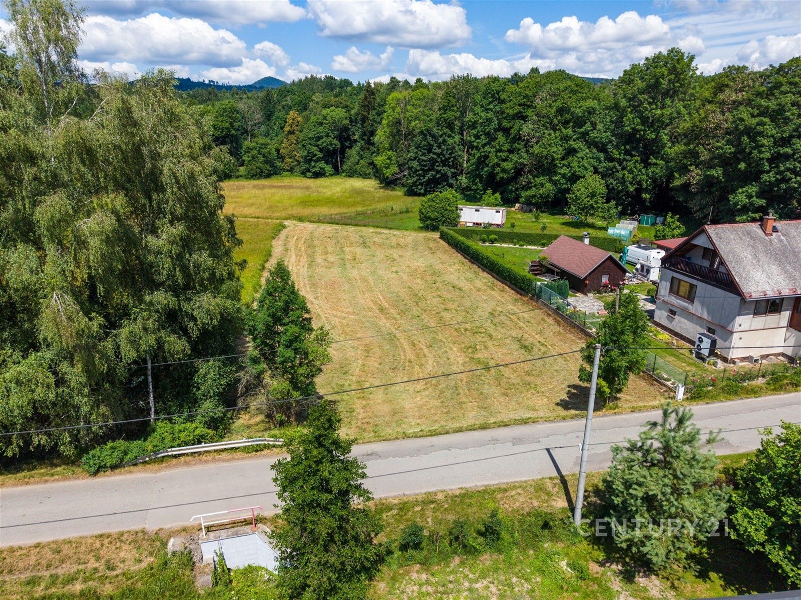 Prodej pozemku 1943 m² - foto 5