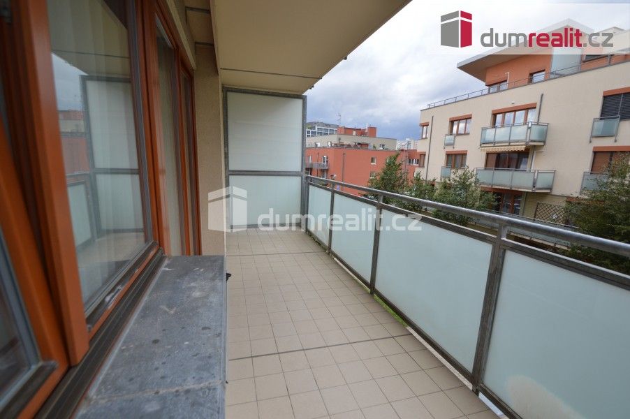 Pronájem bytu 2+kk 64 m² - foto 11