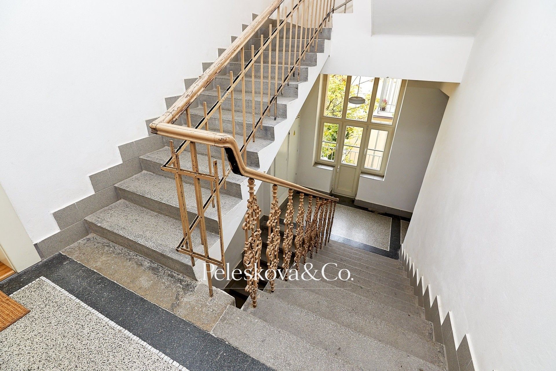 Pronájem bytu 4+kk 177 m² - foto 17