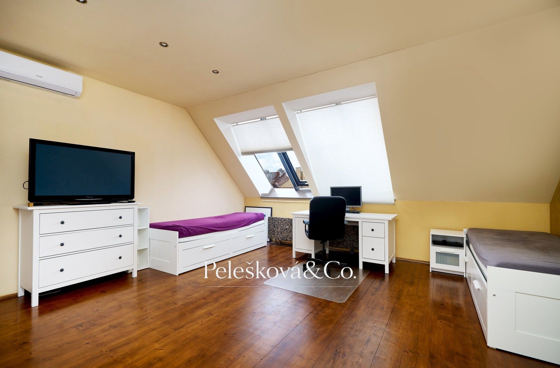 Pronájem bytu 4+kk 177 m² - foto 23