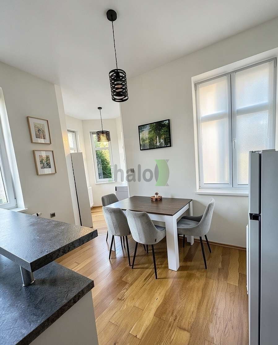 Pronájem bytu 2+1 56 m² - foto 1