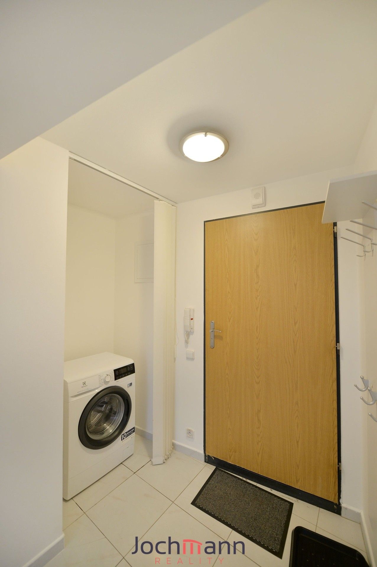 Pronájem bytu 1+kk 62 m² - foto 9