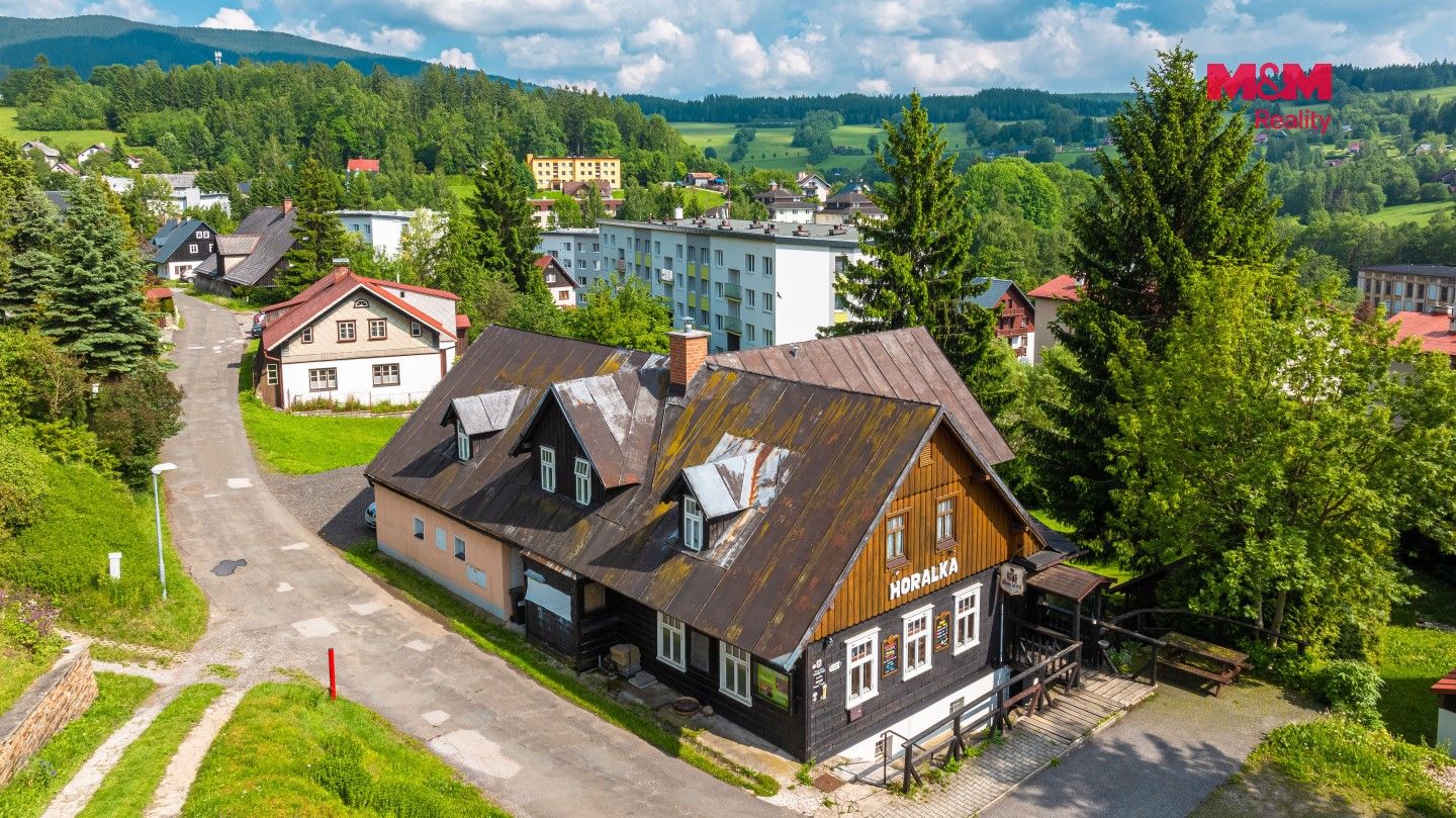 Prodej komerčního prostoru 374 m² - foto 2