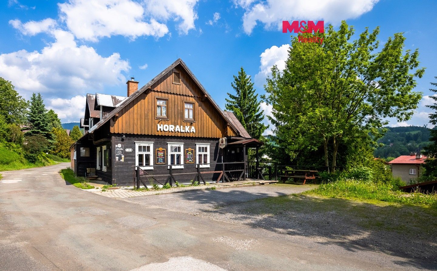 Prodej komerčního prostoru 374 m² - foto 1