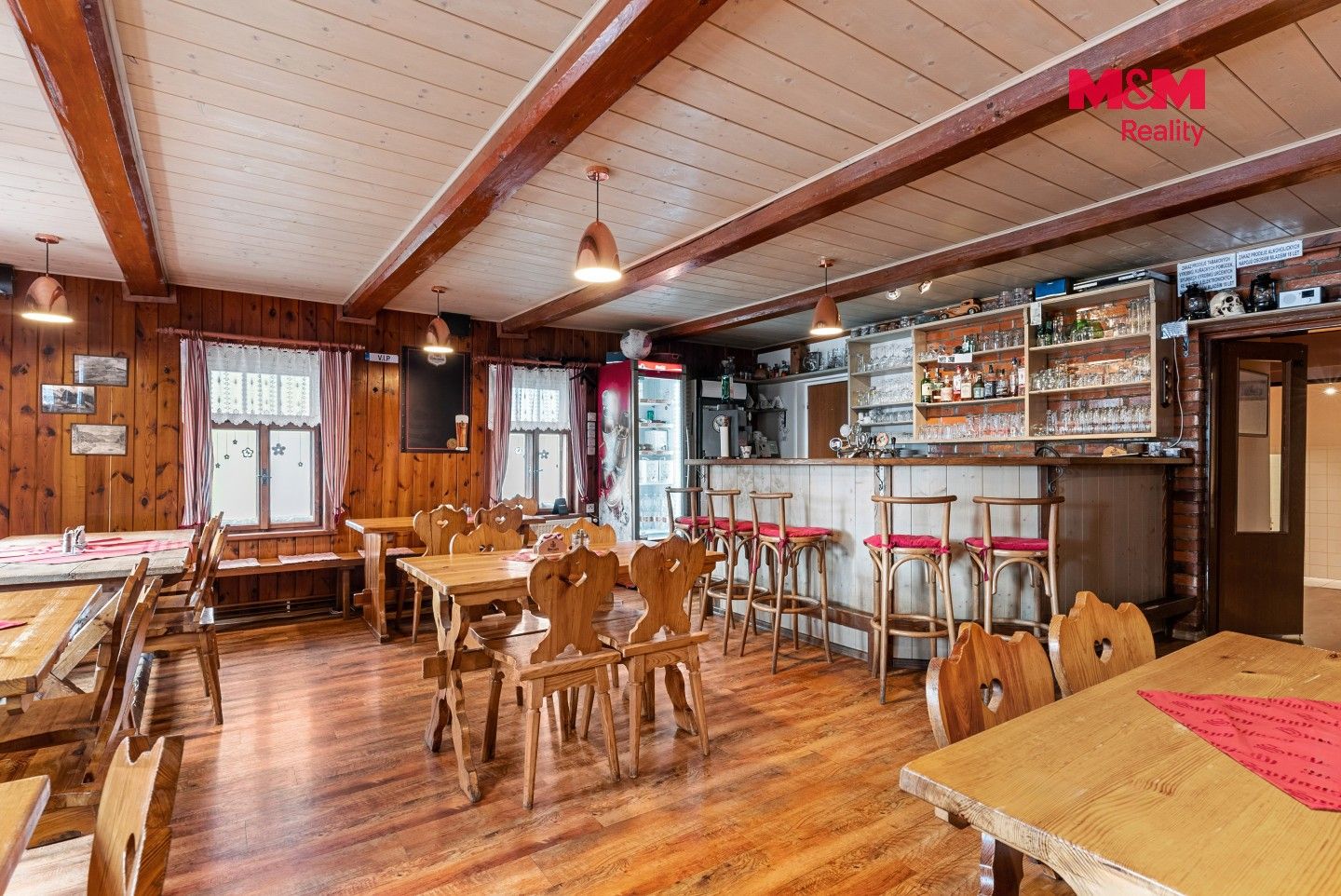 Prodej komerčního prostoru 374 m² - foto 10