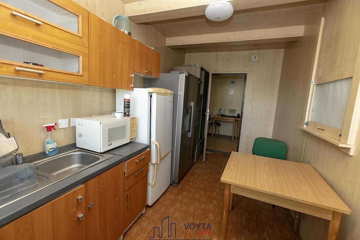 Prodej komerčního prostoru 550 m² - foto 10