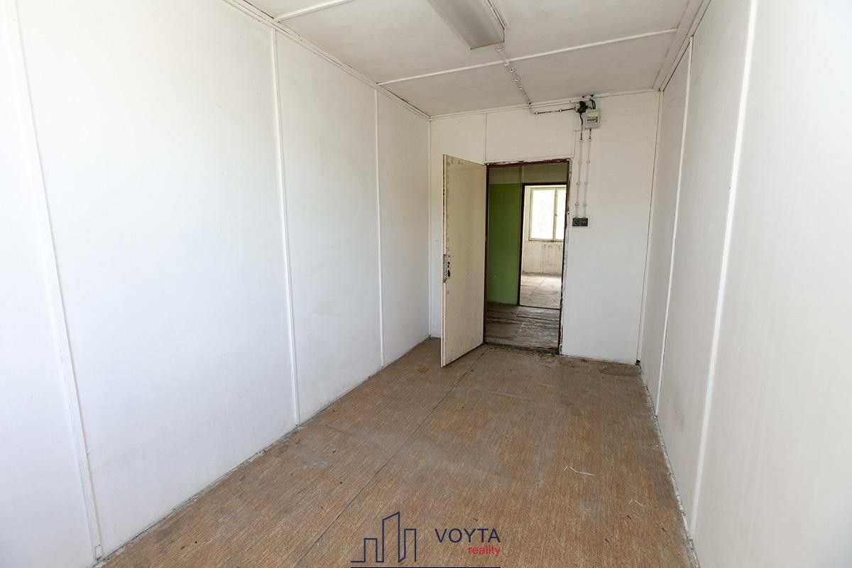 Prodej komerčního prostoru 550 m² - foto 24