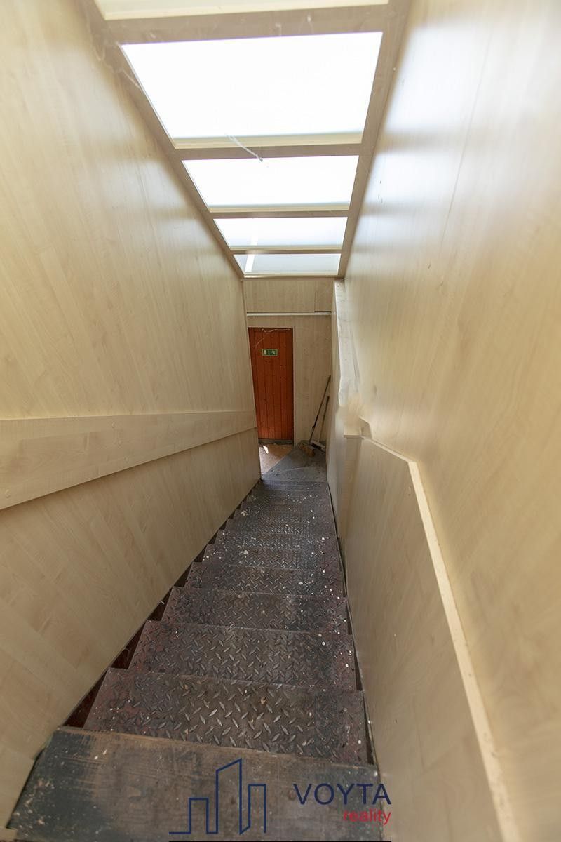 Prodej komerčního prostoru 550 m² - foto 25