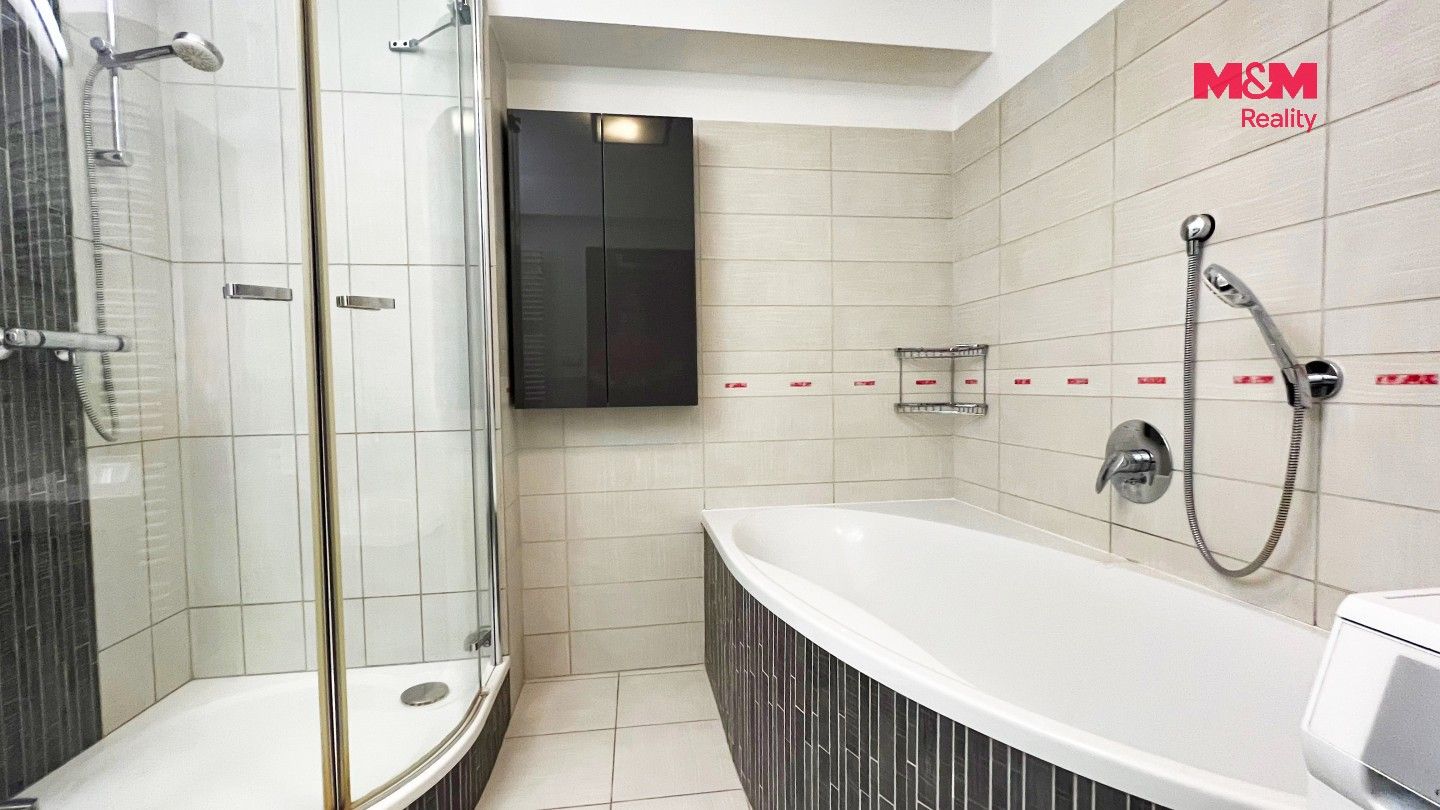 Pronájem bytu 3+kk 94 m² - foto 9