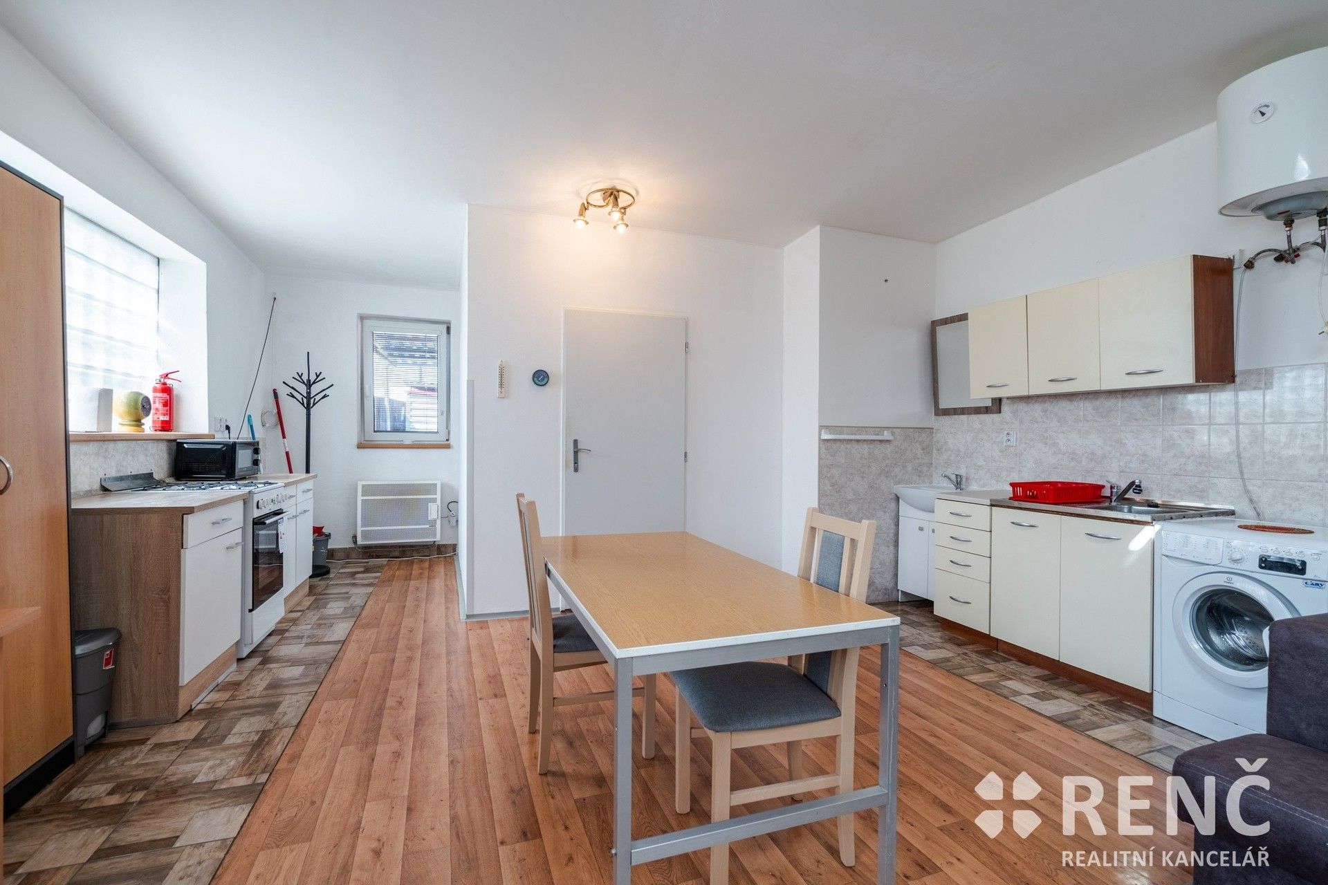 Pronájem bytu 1+kk 42 m² - foto 2