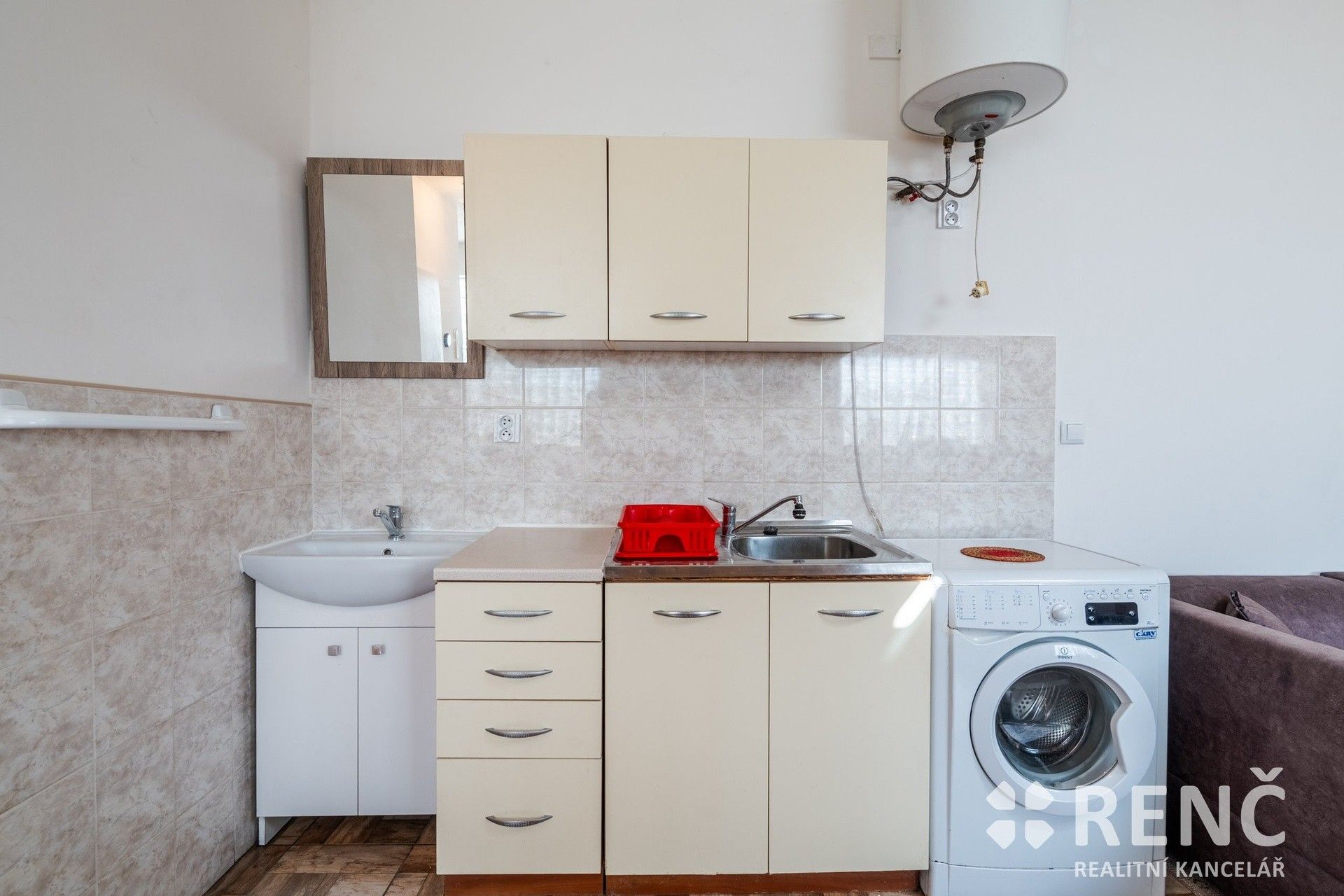 Pronájem bytu 1+kk 42 m² - foto 9