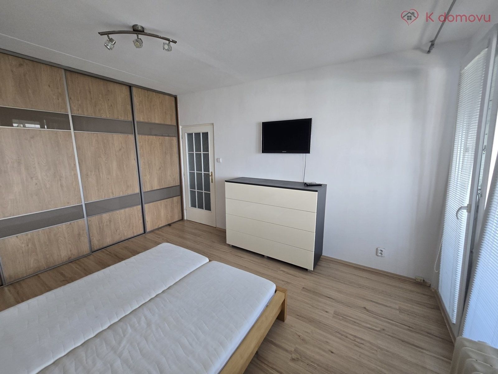 Pronájem bytu 2+1 55 m² - foto 12