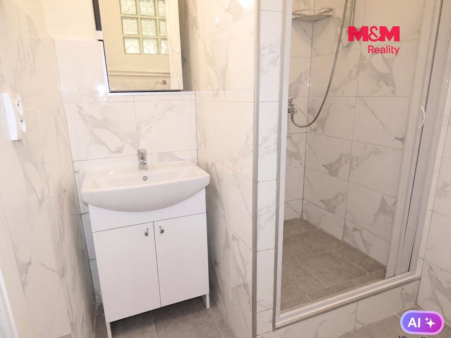 Pronájem bytu 2+1 67 m² - foto 4