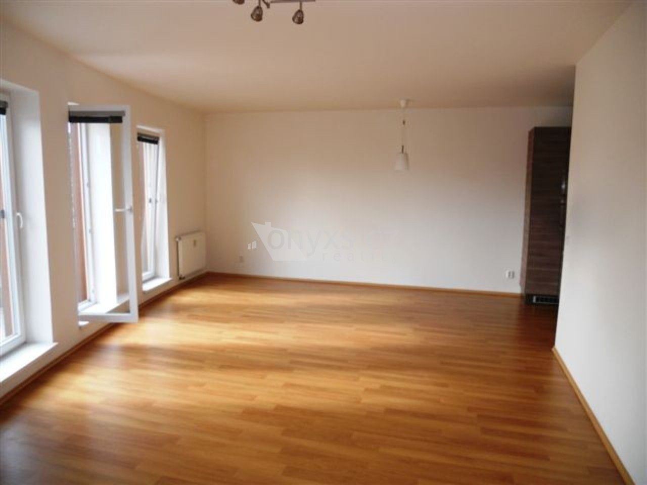 Pronájem bytu 2+kk 188 m² - foto 10