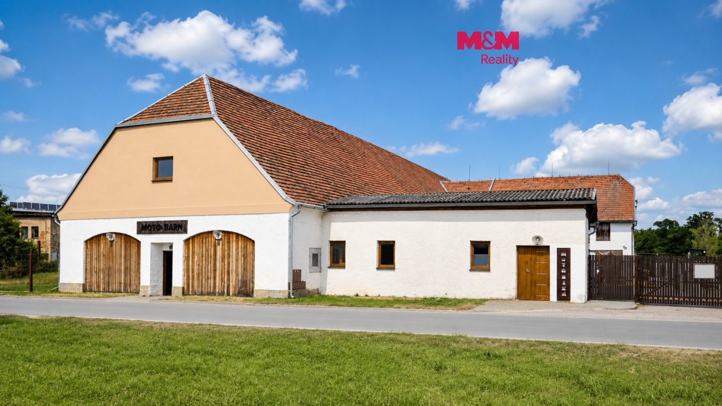 Pronájem komerčního prostoru 204 m² - foto 1