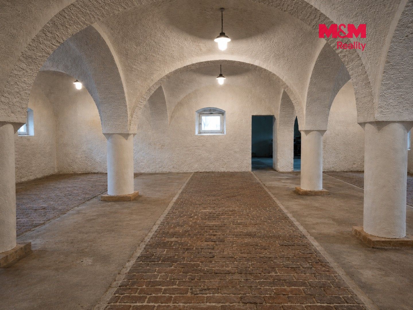 Pronájem komerčního prostoru 204 m² - foto 4