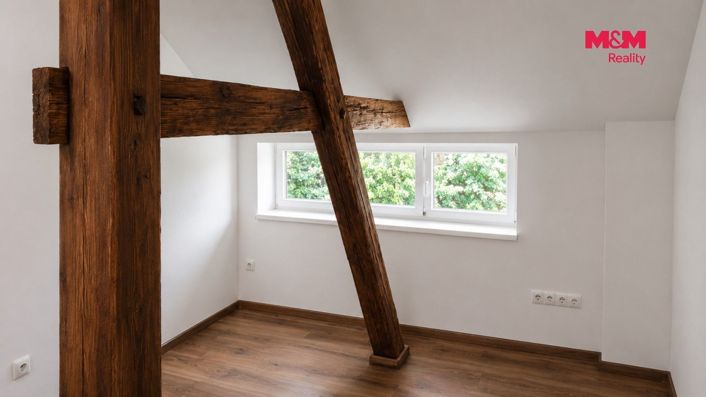 Pronájem bytu 3+kk 78 m² - foto 3