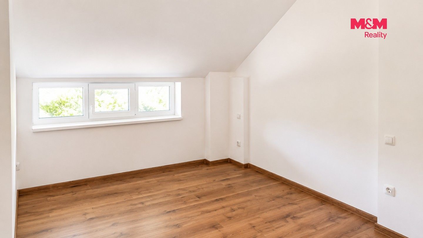 Pronájem bytu 3+kk 78 m² - foto 5