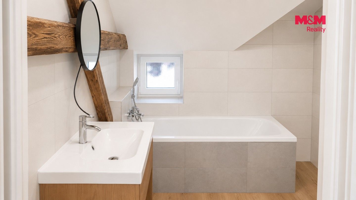 Pronájem bytu 3+kk 78 m² - foto 2