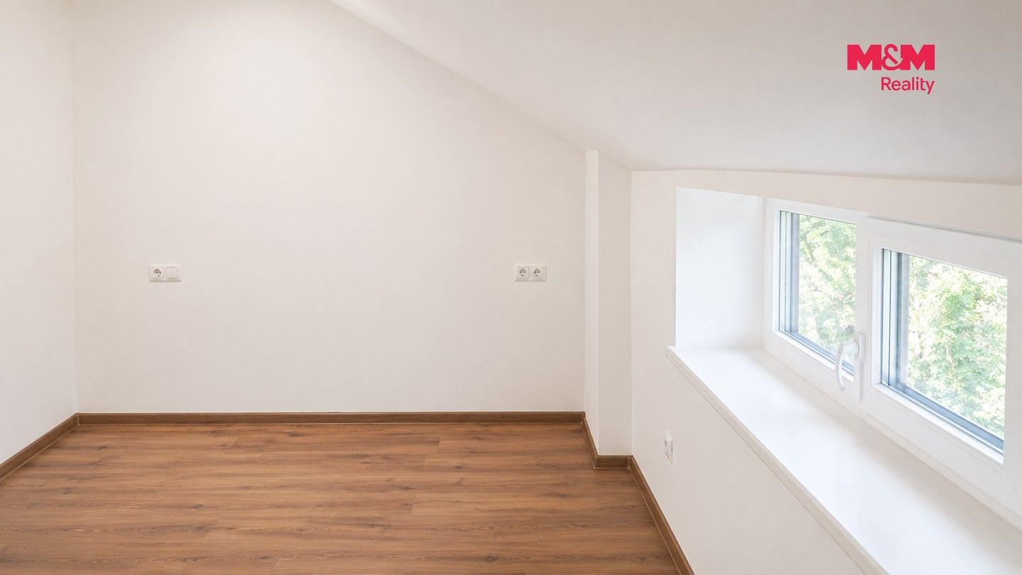 Pronájem bytu 3+kk 78 m² - foto 5