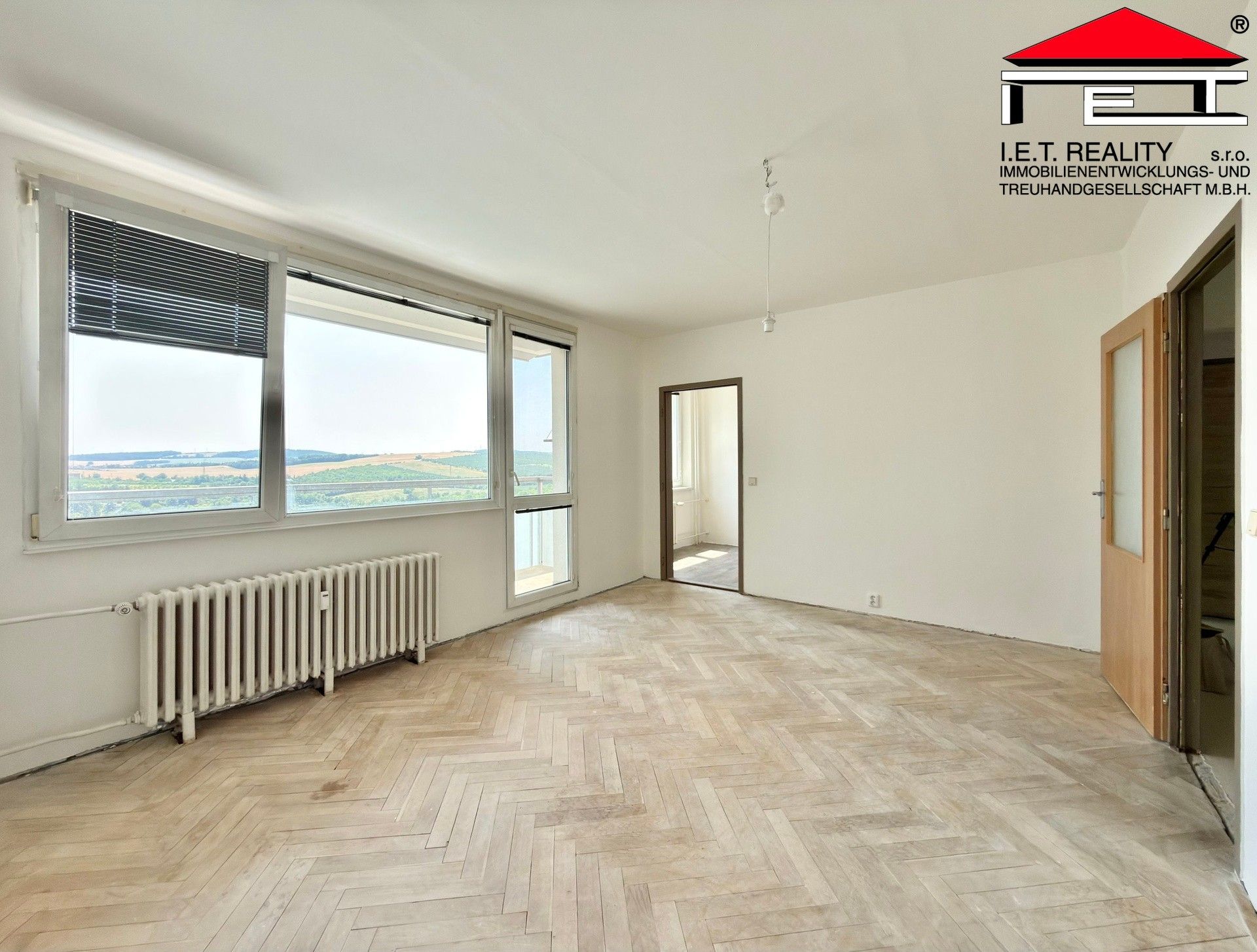 Prodej bytu 3+1 71 m² - foto 1