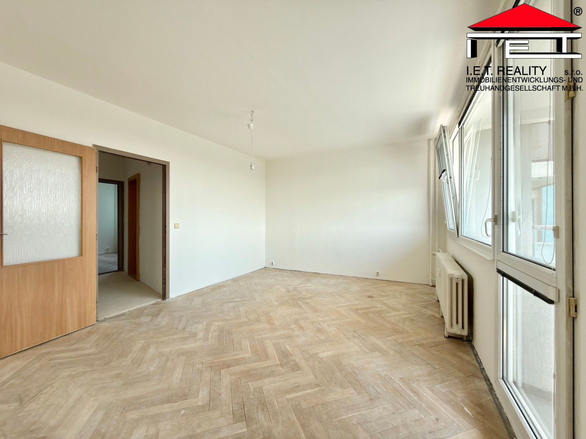 Prodej bytu 3+1 71 m² - foto 2