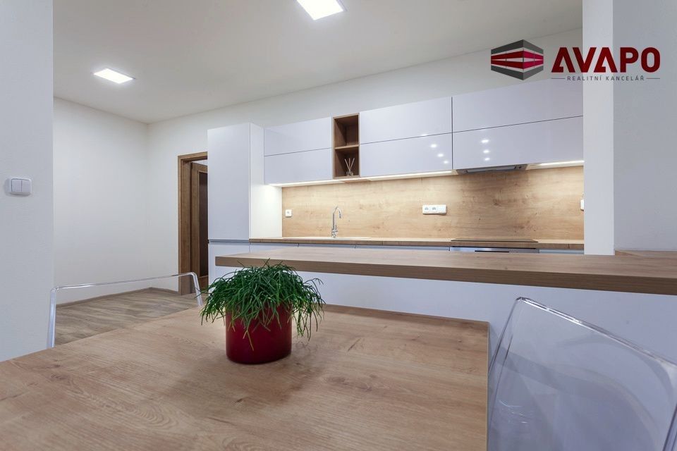 Pronájem bytu 2+kk 56 m² - foto 3