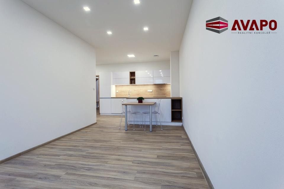 Pronájem bytu 2+kk 56 m² - foto 6