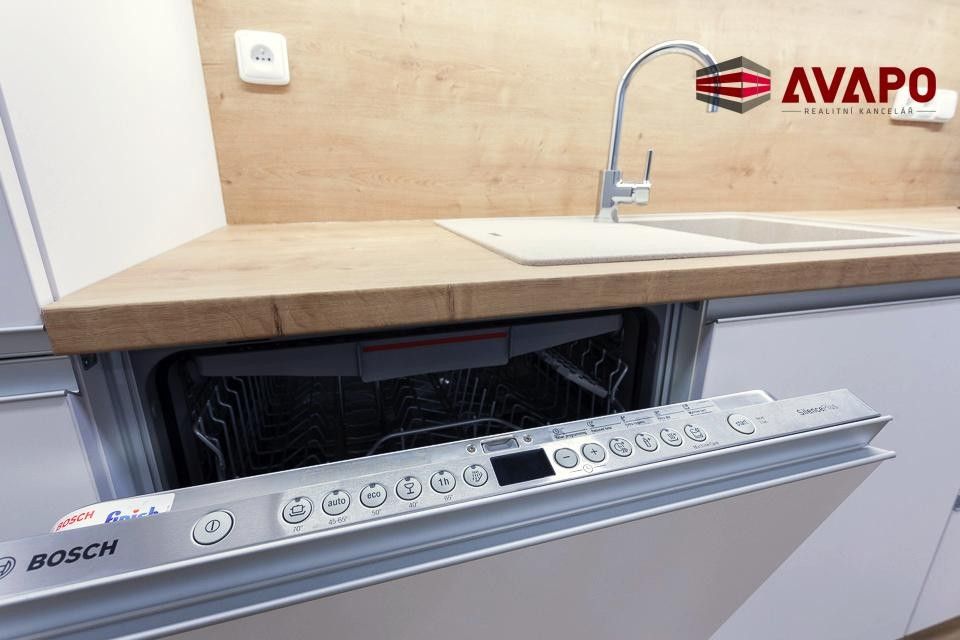 Pronájem bytu 2+kk 56 m² - foto 4