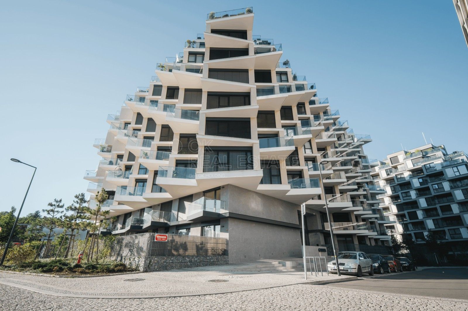 Prodej bytu 1+kk 42 m² - foto 1