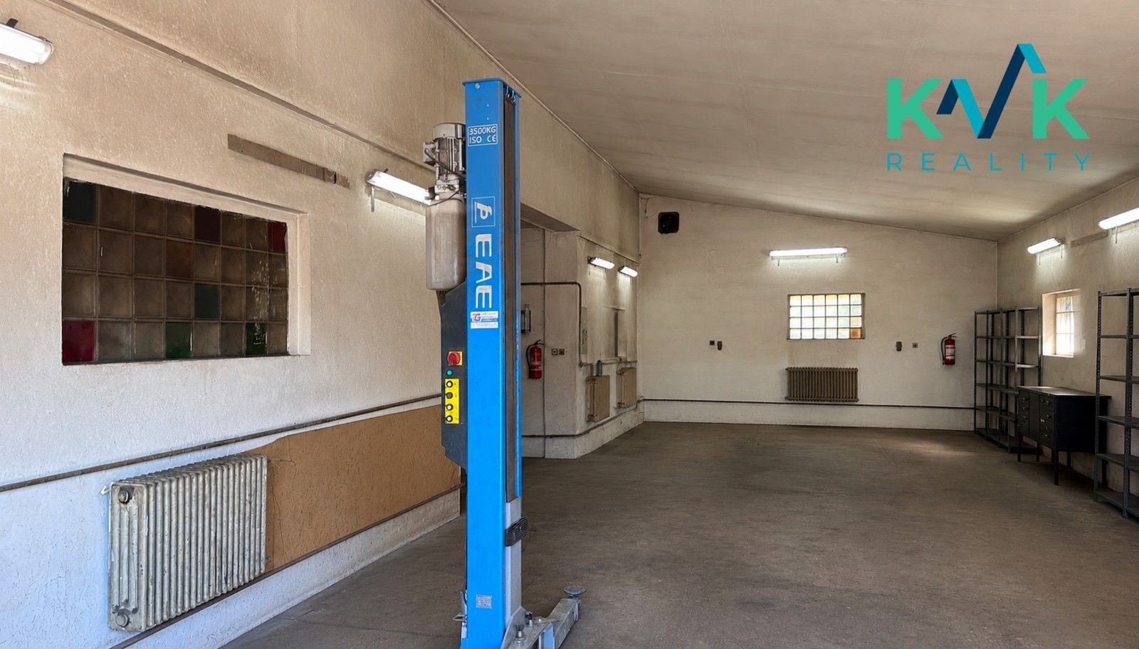 Prodej komerčního prostoru 210 m² - foto 5