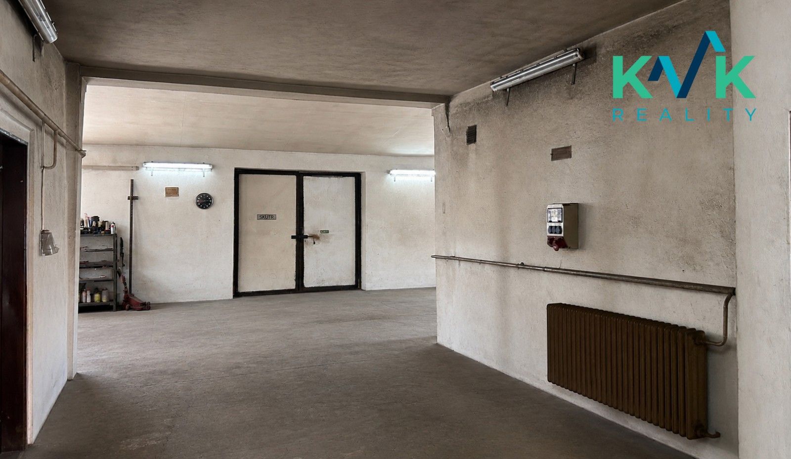 Prodej komerčního prostoru 210 m² - foto 8