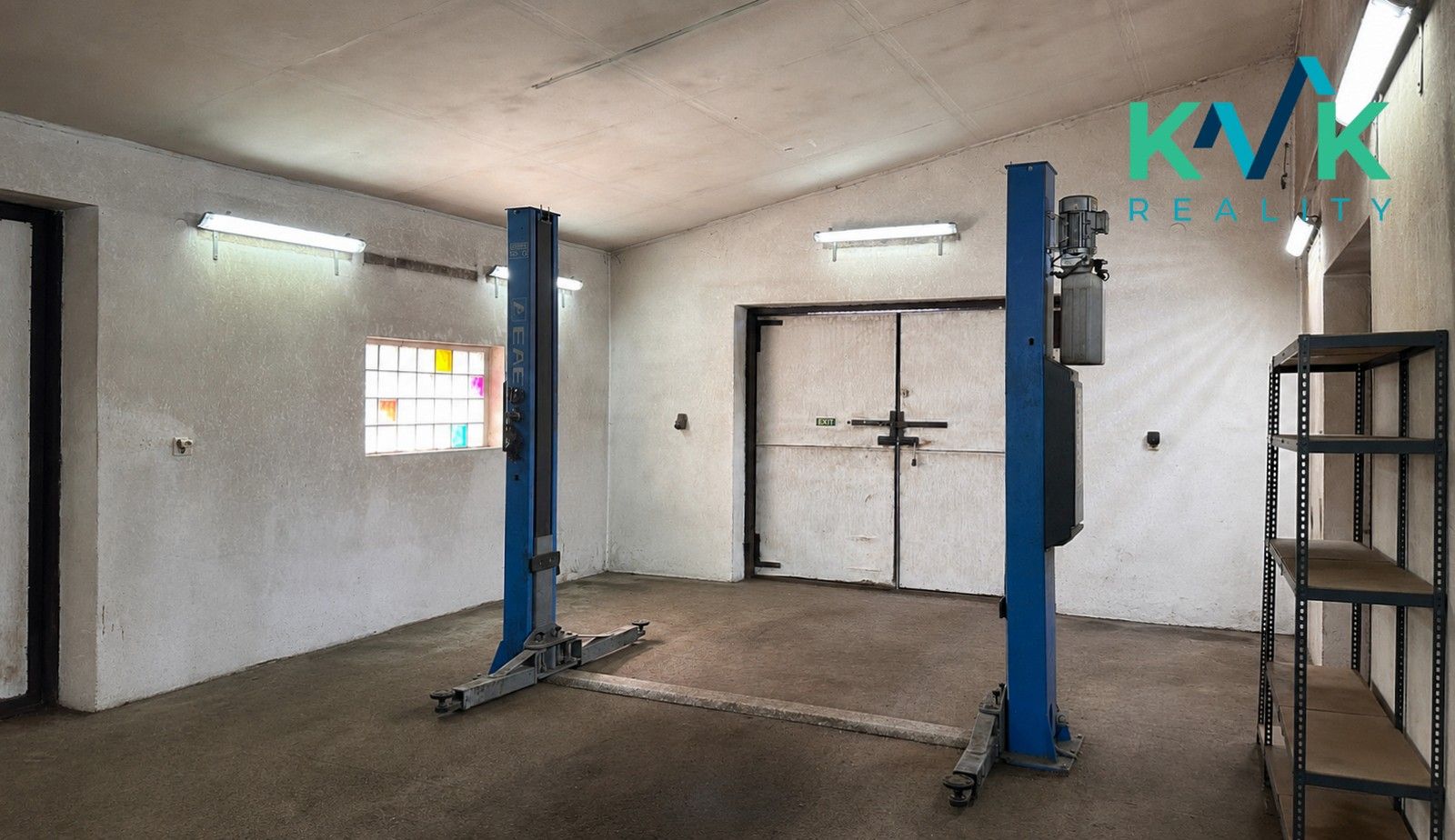 Prodej komerčního prostoru 210 m² - foto 9