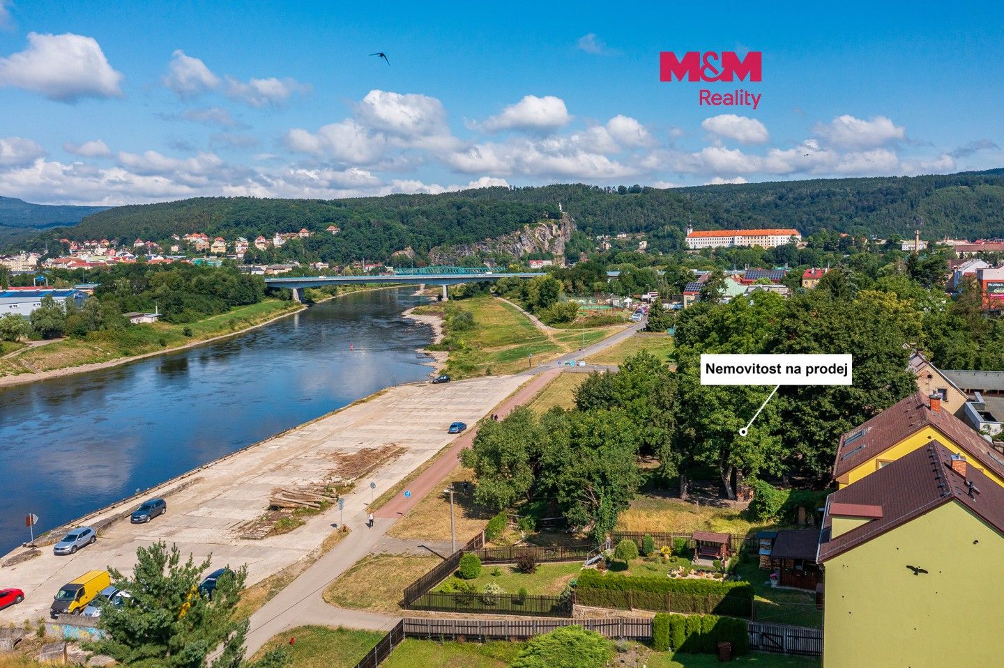 Prodej komerčního prostoru 1000 m² - foto 1