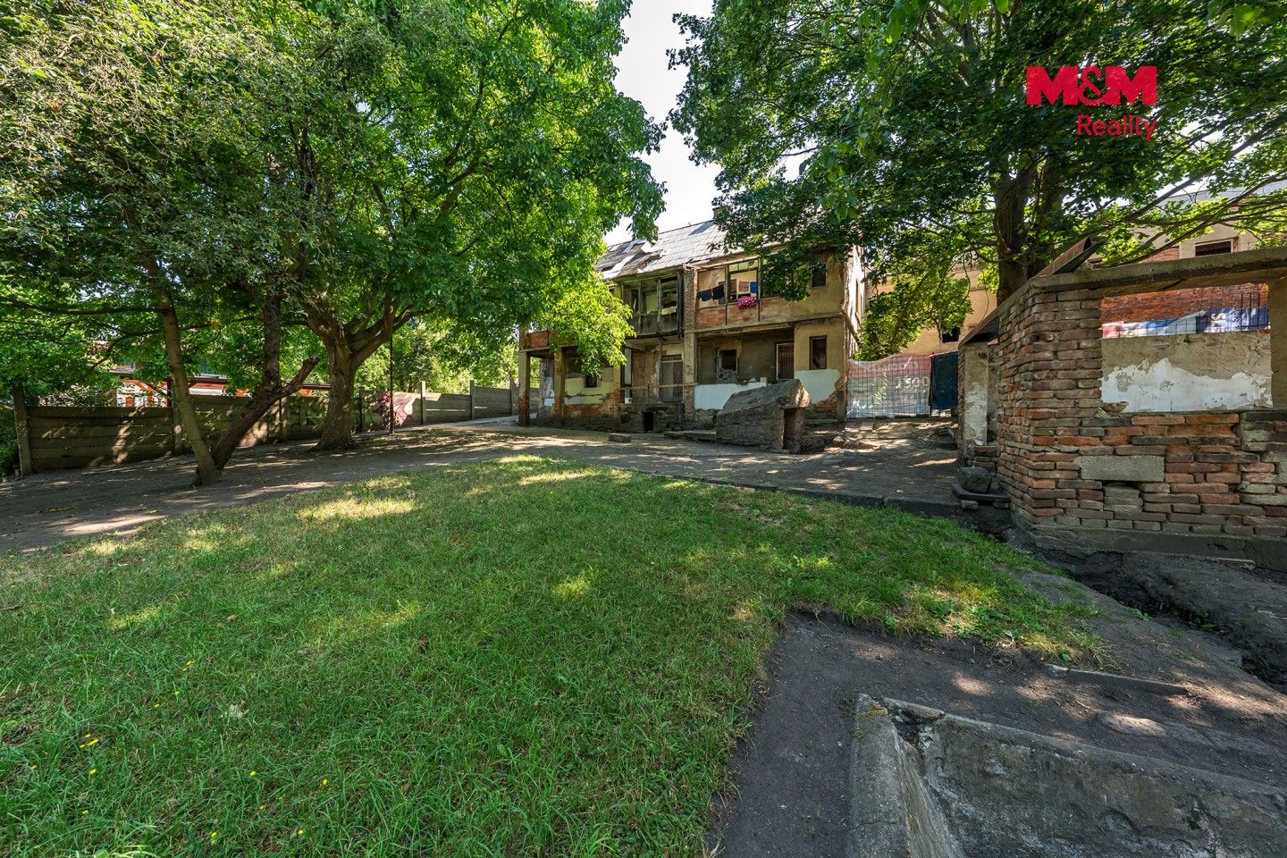Prodej komerčního prostoru 1000 m² - foto 2