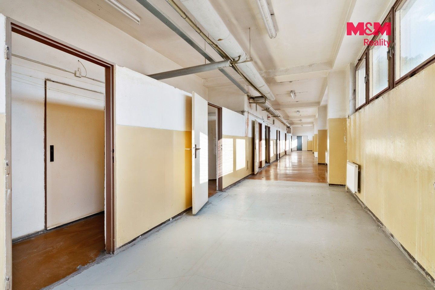 Pronájem komerčního prostoru 4500 m² - foto 9