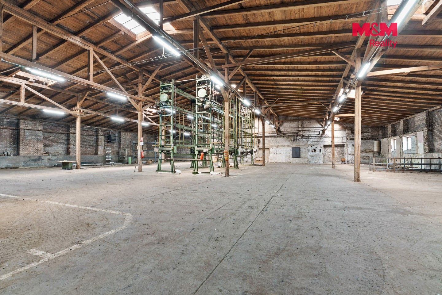 Pronájem komerčního prostoru 4500 m² - foto 18