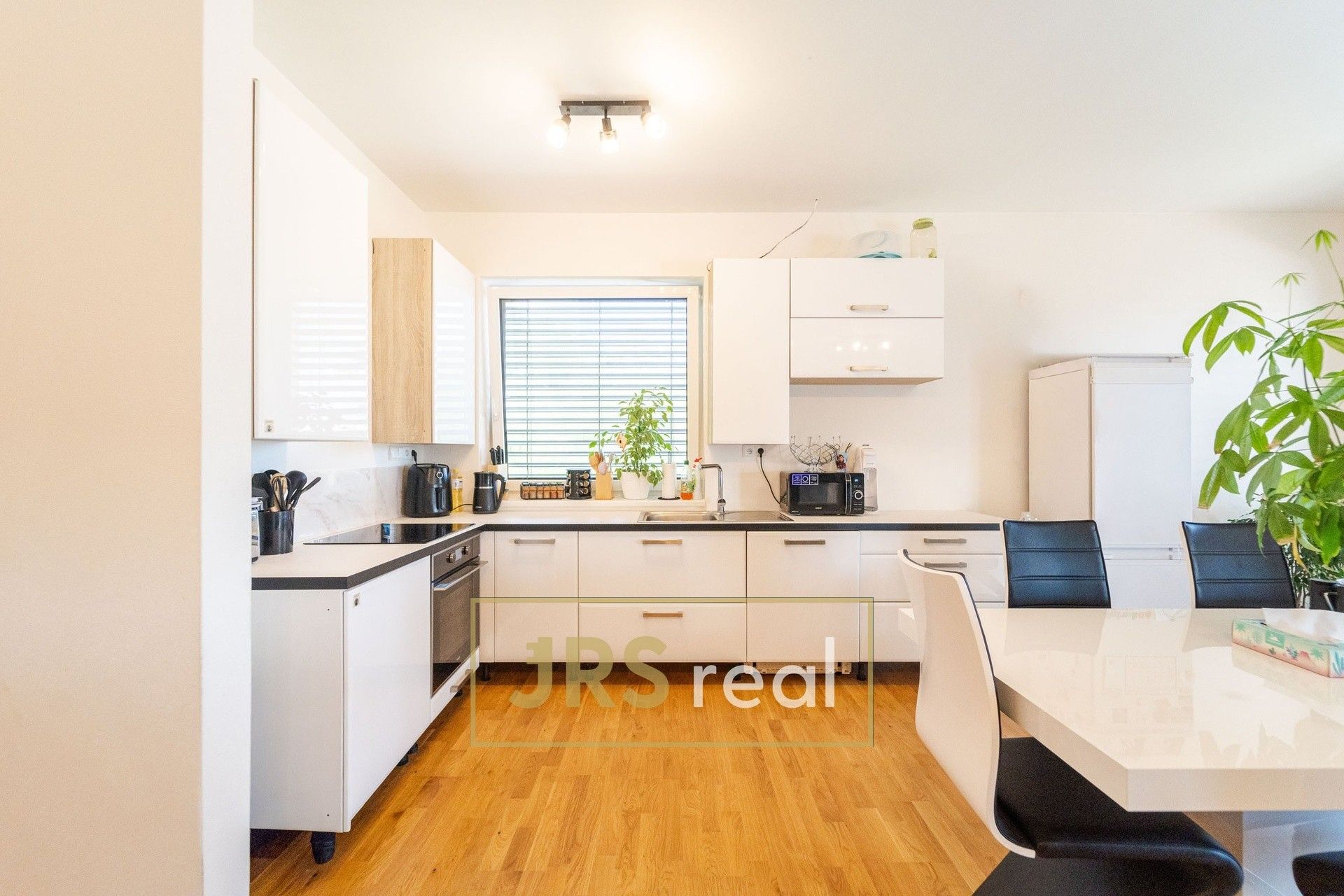 Prodej bytu 3+kk 90 m² - foto 4