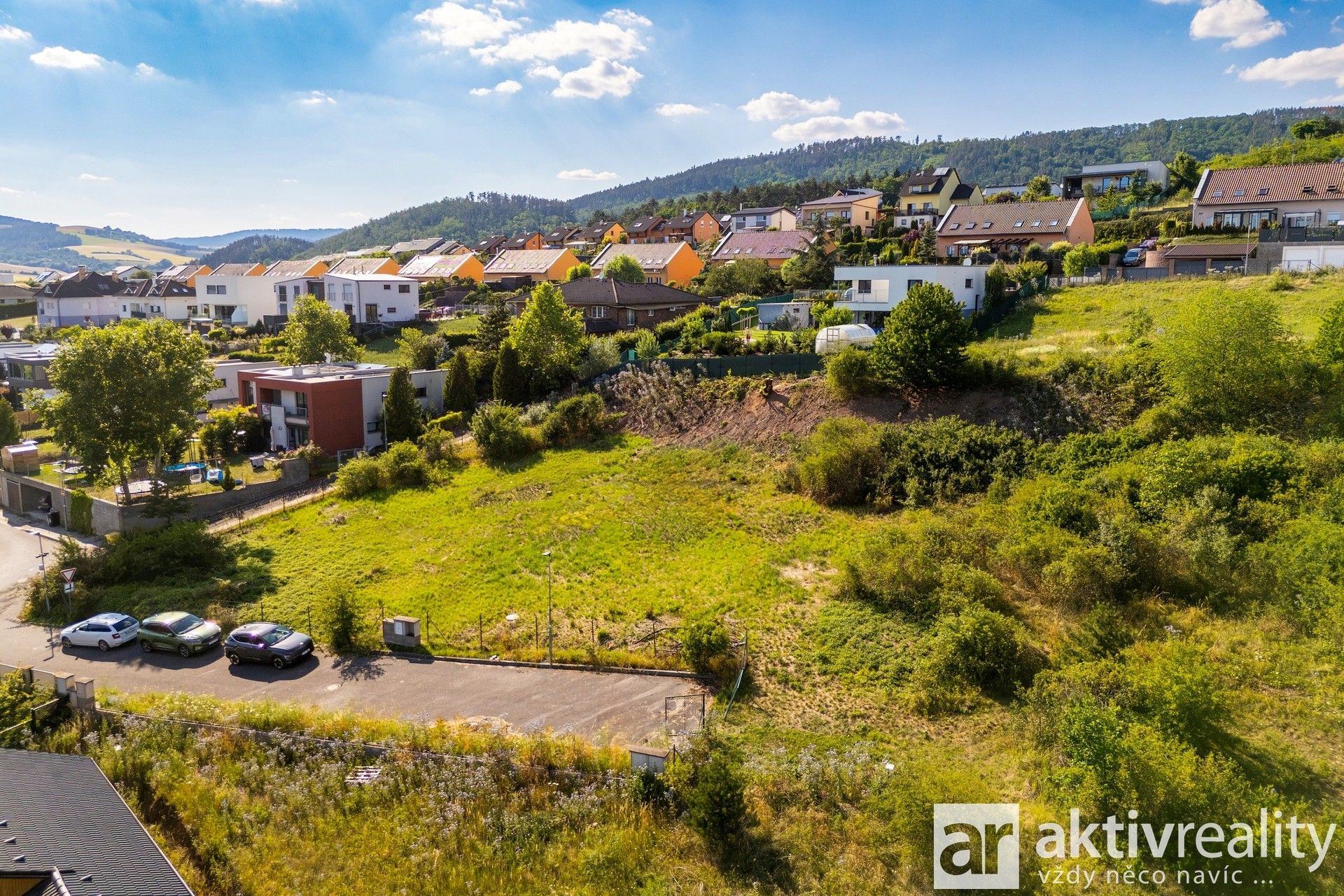 Prodej pozemku 732 m² - foto 1