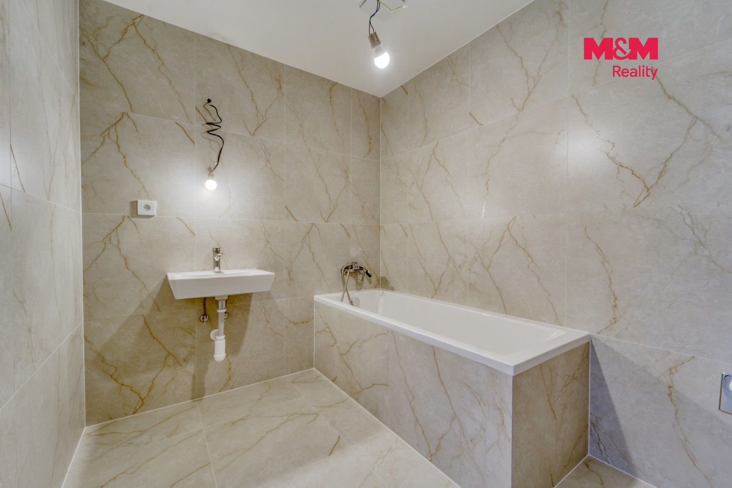 Pronájem bytu 3+kk 92 m² - foto 3