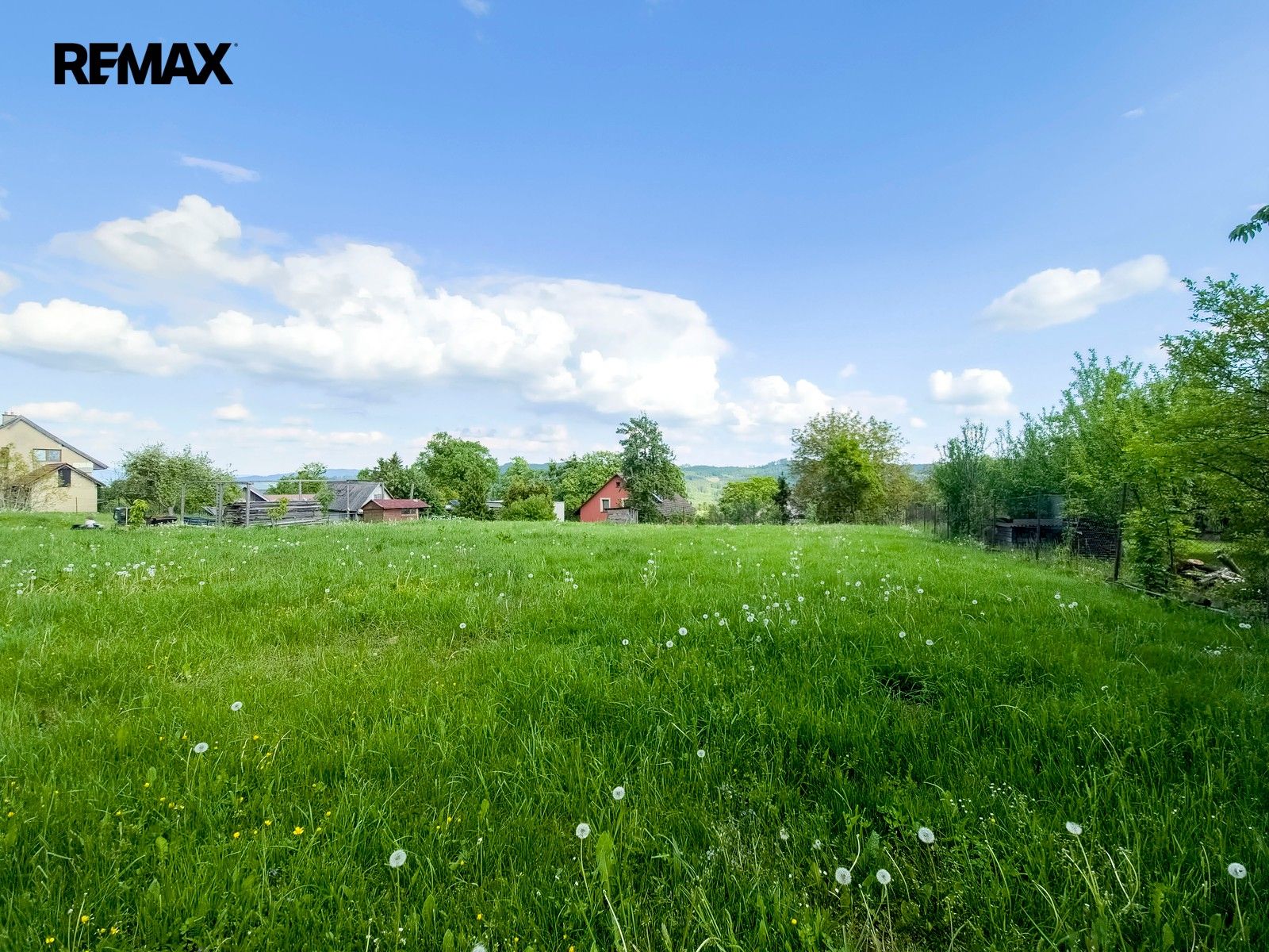 Prodej pozemku 966 m² - foto 2