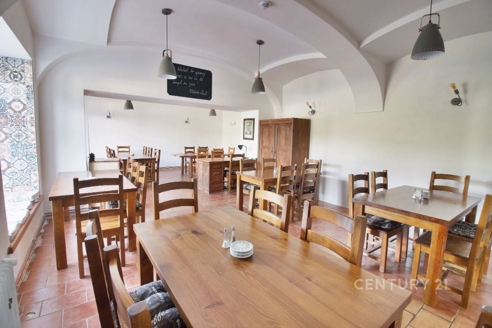 Prodej nemovitosti 500 m² - foto 8