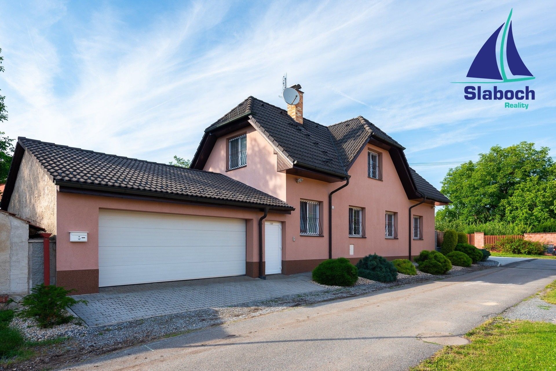 Prodej domu 182 m² - foto 1