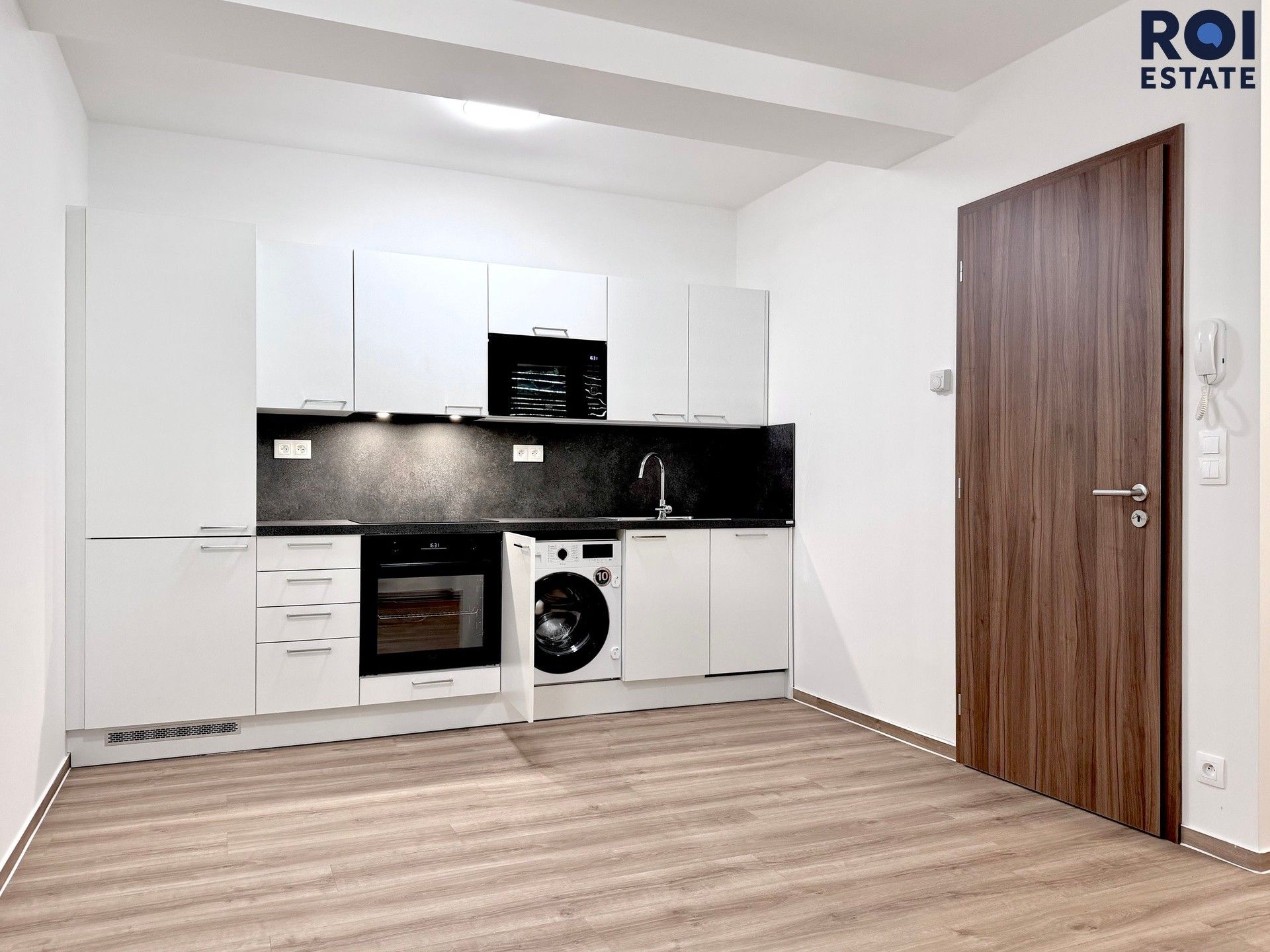 Pronájem bytu 1+kk 30 m² - foto 1