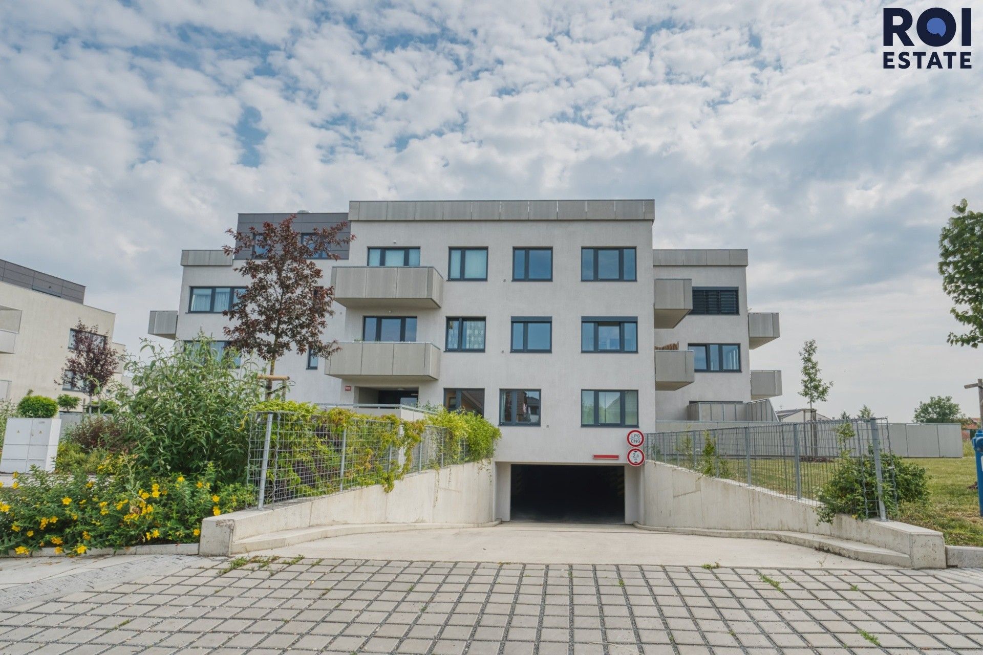 Pronájem bytu 3+kk 88 m² - foto 19