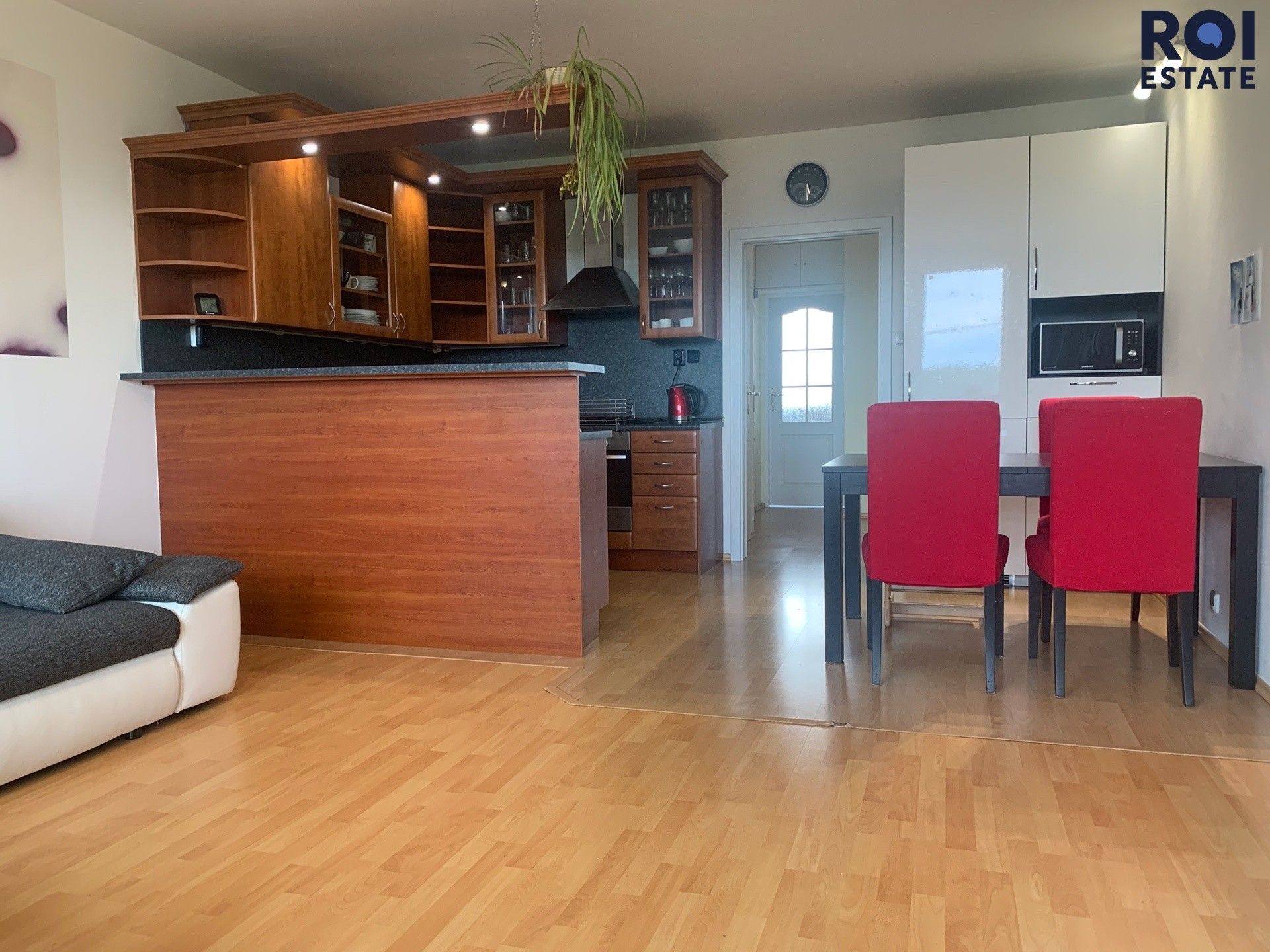 Pronájem bytu 4+kk 75 m² - foto 3