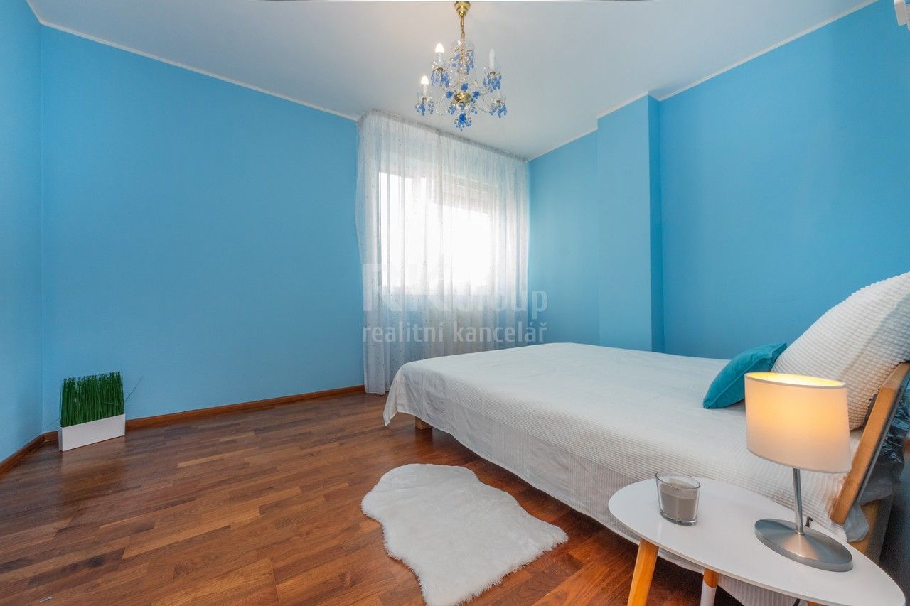 Pronájem bytu 2+kk 65 m² - foto 5