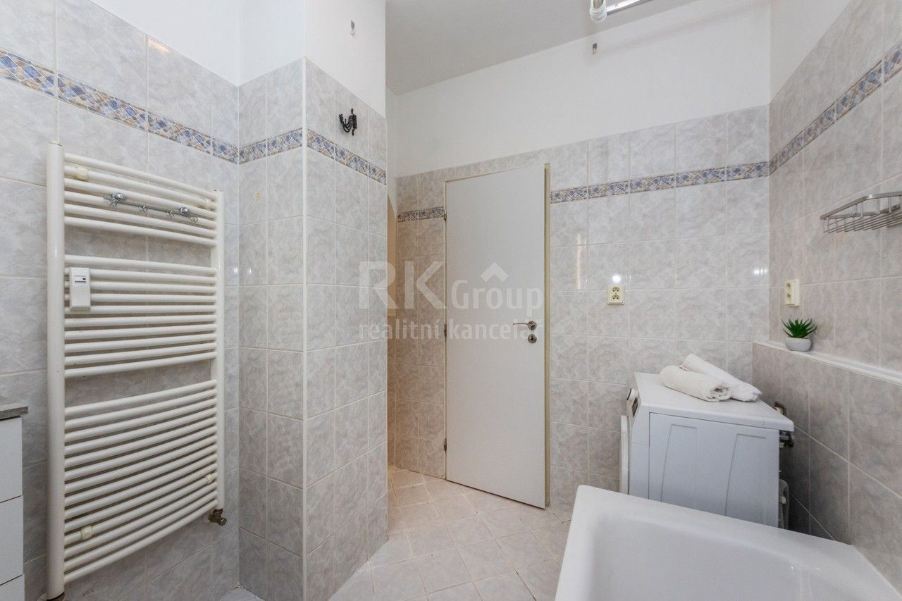 Pronájem bytu 2+kk 65 m² - foto 4