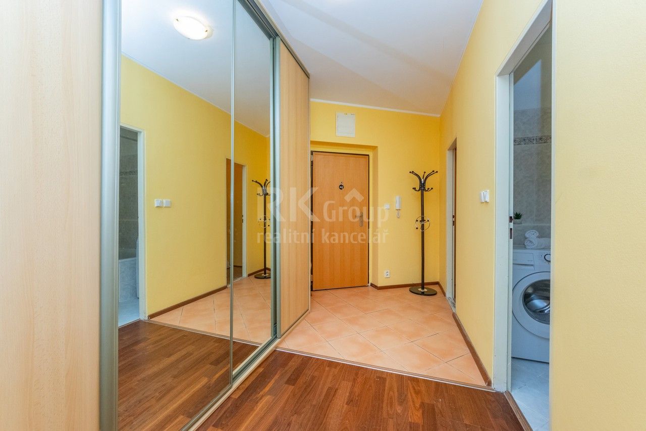 Pronájem bytu 2+kk 65 m² - foto 8