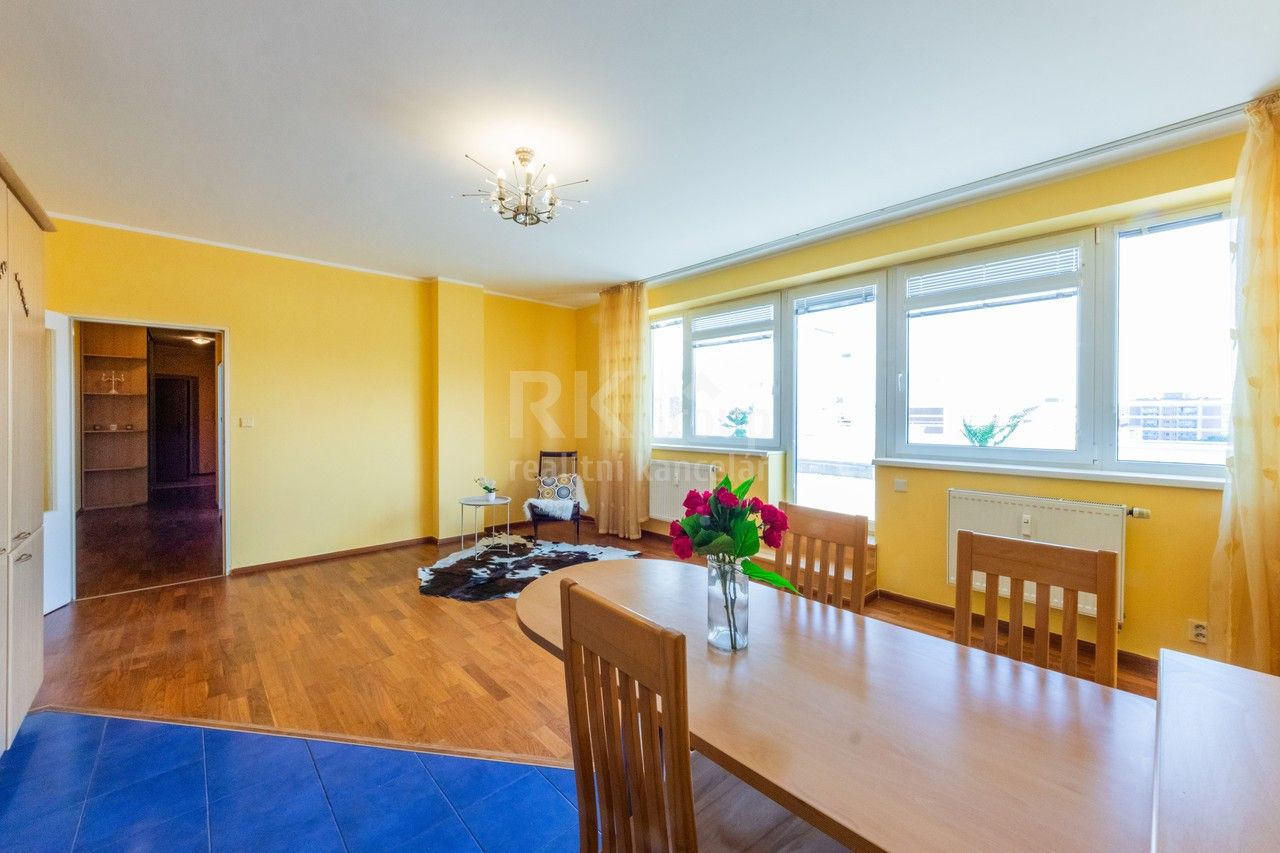 Pronájem bytu 2+kk 65 m² - foto 12